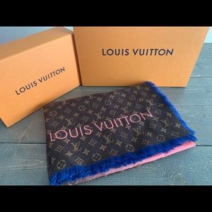 Louis Vuitton Monogram Coral  telling Stole Scarf